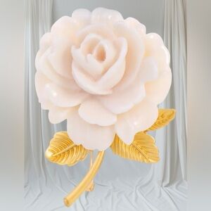 New Vintage Cream and Gold Rose Brooch Luxury & Elegant